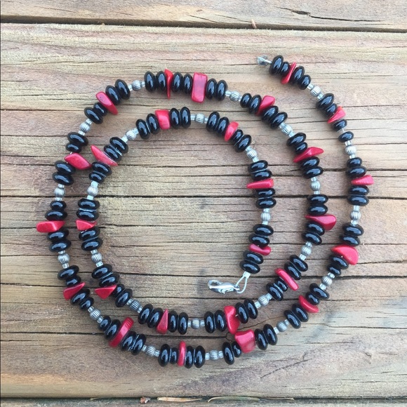 Red coral, Black onyx and silver necklace - Picture 2 of 3